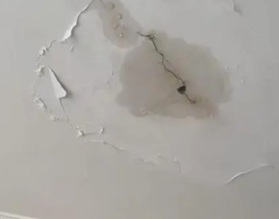 前进阳台漏水维修公司分享下屋面防水工程质量问题原因分析